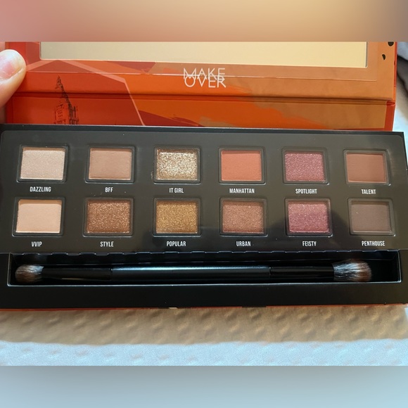 Makeover power stay uptown bae eyeshadow palette - Picture 2 of 3